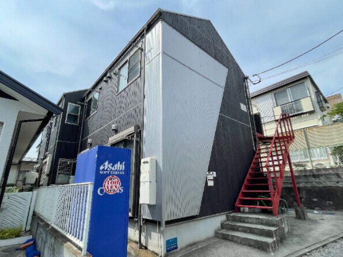 シモンズ・ホールの外観画像