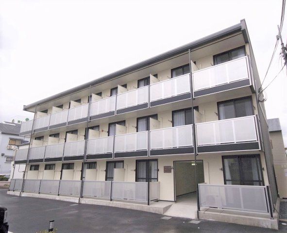 レオパレスクレストコートの外観画像
