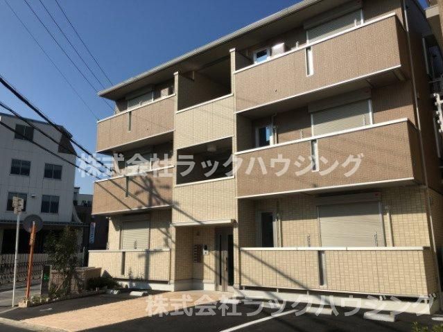 シャン・ド・フルールA棟の外観画像