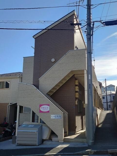 トライヒルズⅡの外観画像