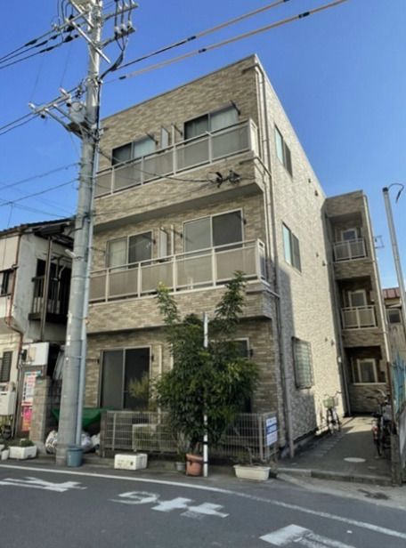 アンプ ルールフェールイル・ヴィラージュの外観画像