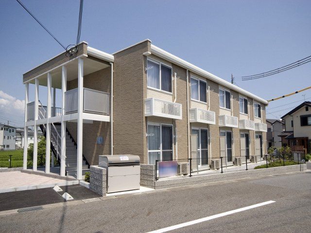 レオパレス鹿道の外観画像