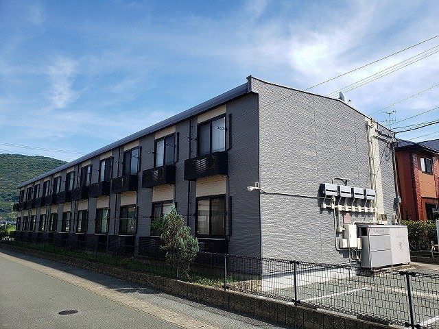 レオパレス下代エスティの外観画像