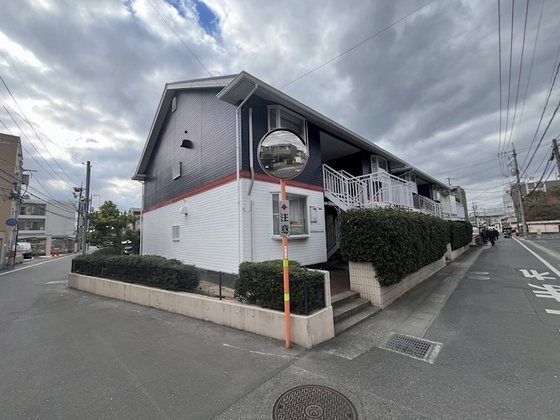 シャトーフルリール A棟の外観画像