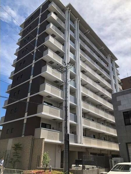 ドライバウム江坂の外観画像