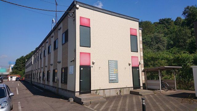 レオパレスグリーン東室蘭の外観画像