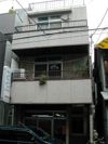 コマビルの外観画像