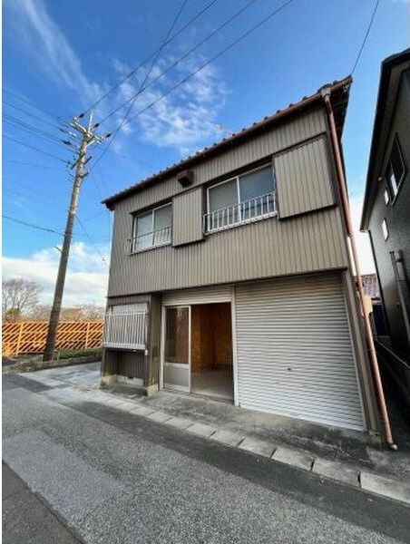 バイクガレージ付 戸建の外観画像