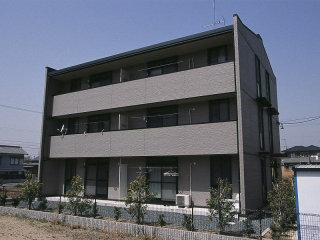 レオパレスピ-スの外観画像