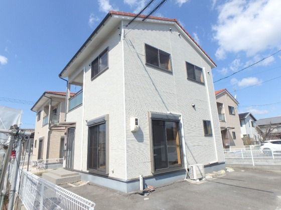 田中成和戸建貸家E棟の外観画像