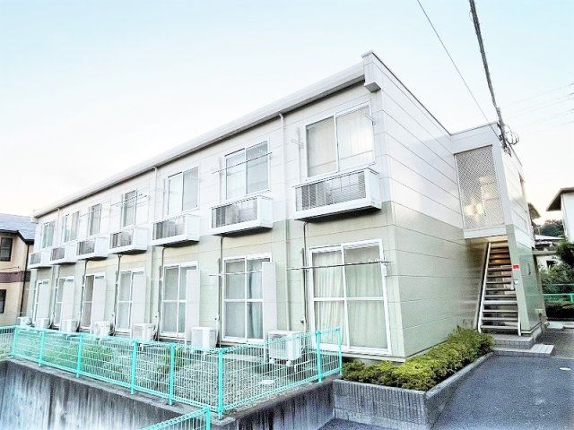 レオパレスグリーンヒルの外観画像