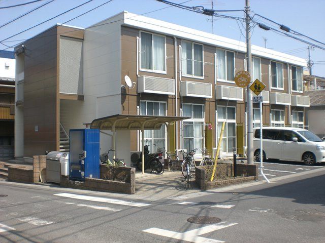 レオパレスクレストの外観画像