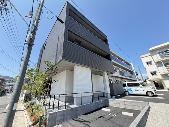 Ecrage Takasuの外観画像