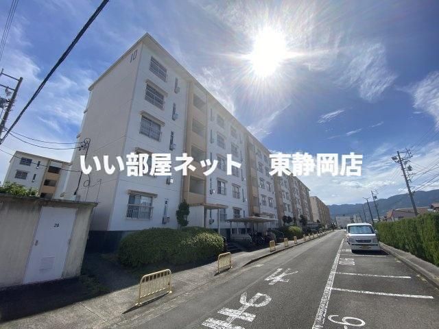 下川原団地10号棟の外観画像
