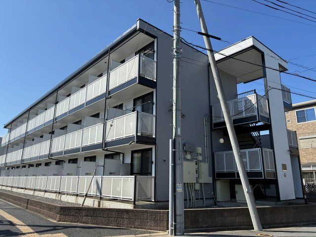 レオパレスサンロク東幕張の外観画像