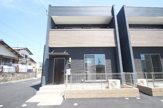 MAISON AZUR(メゾンアジュール) A棟の外観画像