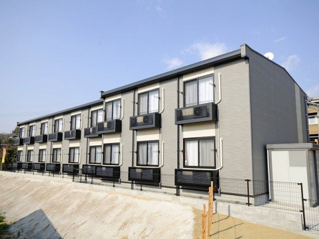 レオパレスCREST八島の外観画像