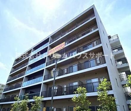 LOC’S YOKOHAMA BAYSIDE(ロックスヨコハマベイサイド)の外観画像
