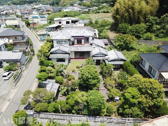 日本庭園と茶室のある大型戸建の外観画像