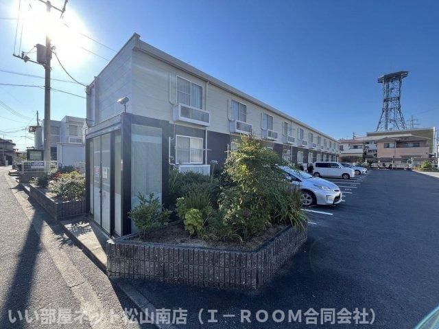 レオパレスグランド カメリアⅢの外観画像