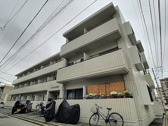 ダブルーン6西新の外観画像