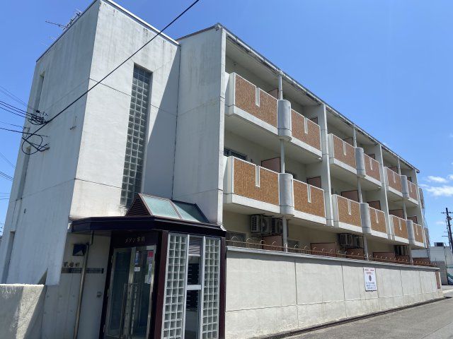 メゾン市川弐番館の外観画像