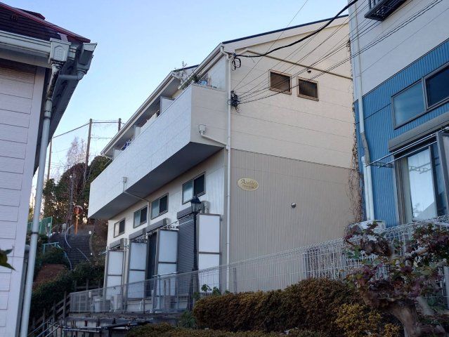 アザレ生麦A棟の外観画像