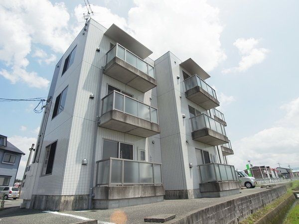 COMPACT菊池の外観画像