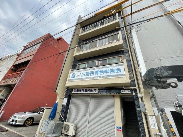 亀田ビル(本川町)の外観画像