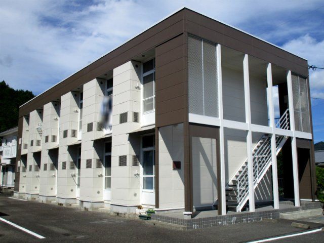 レオパレストレゾールの外観画像