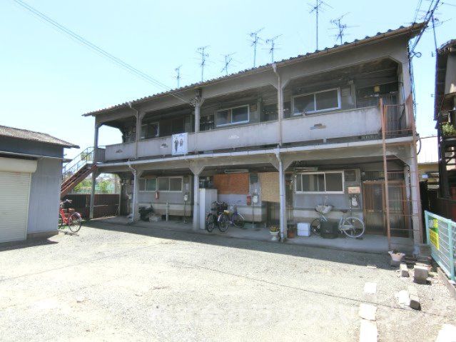 泉町 テラスハウス貸家の外観画像