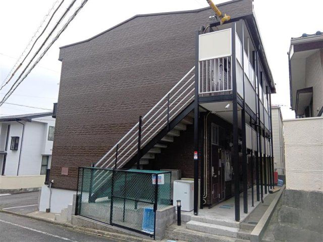 レオパレス鶴巻の外観画像