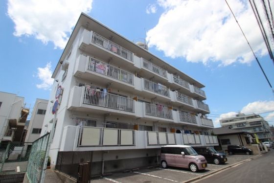パールハイツ川西の外観画像