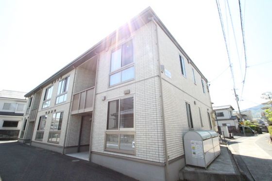 クレストパルの外観画像