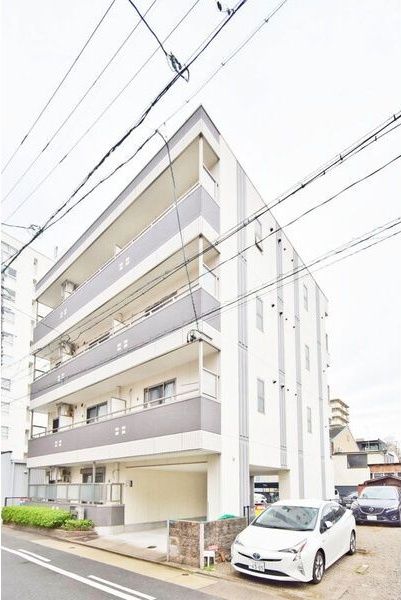 ホワイトキューブの外観画像
