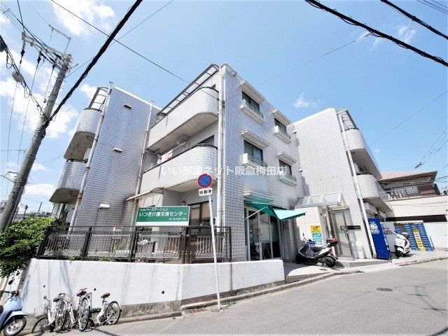 アパートメント吹田Ⅱの外観画像