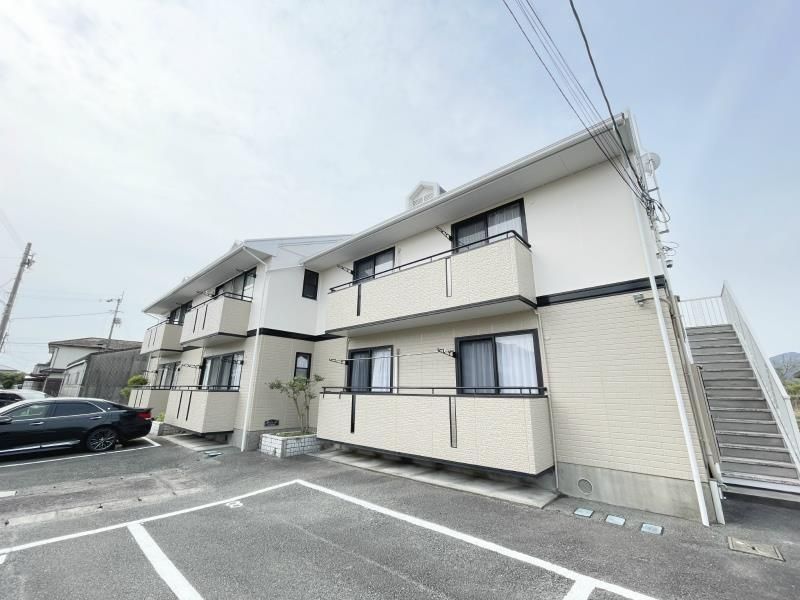 ハイツファミールの外観画像