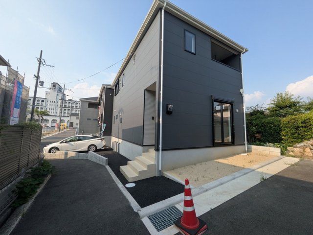 枚方市長尾峠町戸建の外観画像