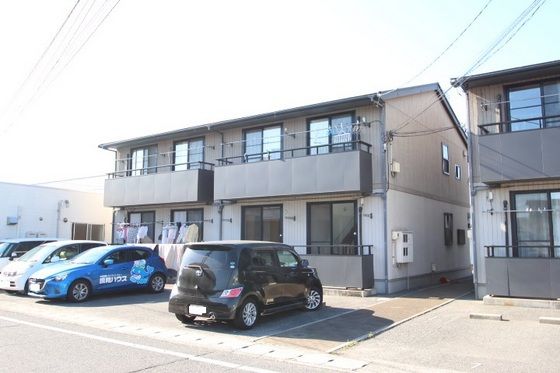 シャンポールながせE棟の外観画像