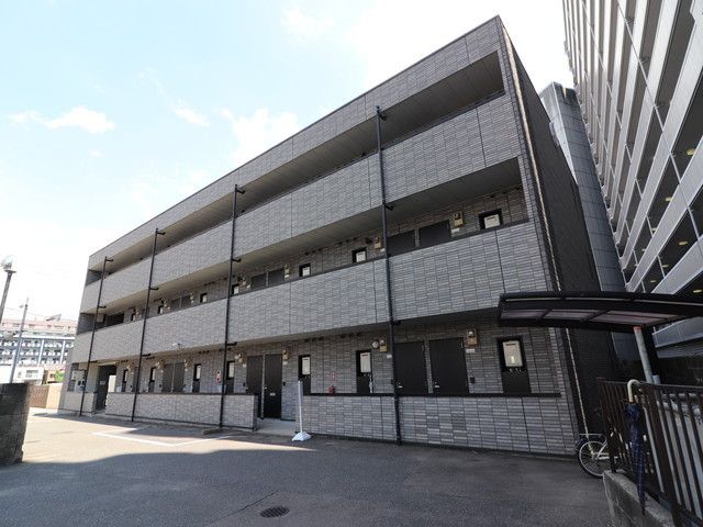 アンプルールフェール福岡の外観画像