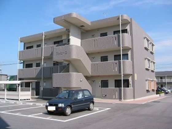 ファミーユの外観画像