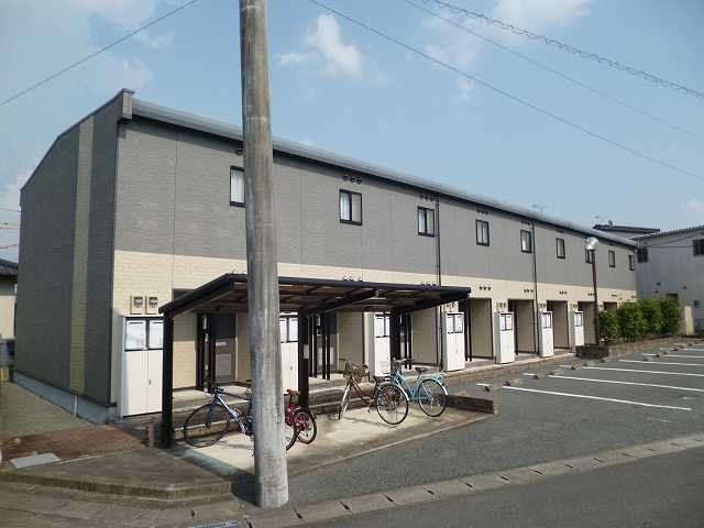 レオパレスKMハイツの外観画像