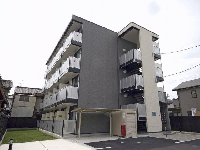 レオパレスフォンターナ内本町の外観画像
