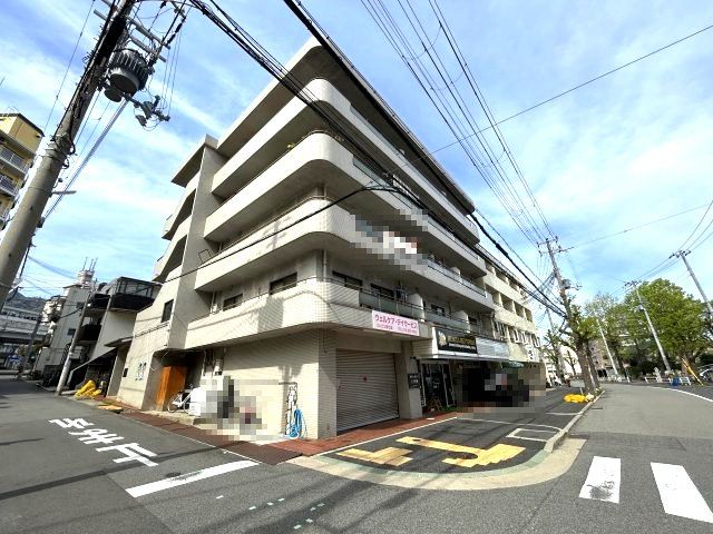 グランディア王子駅前の外観画像