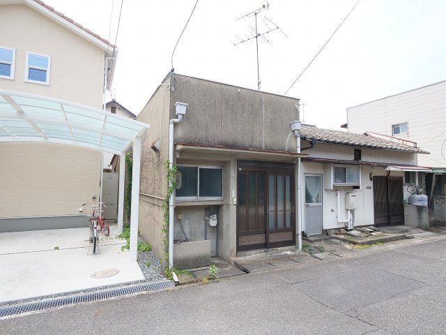 立川町貸家東の外観画像