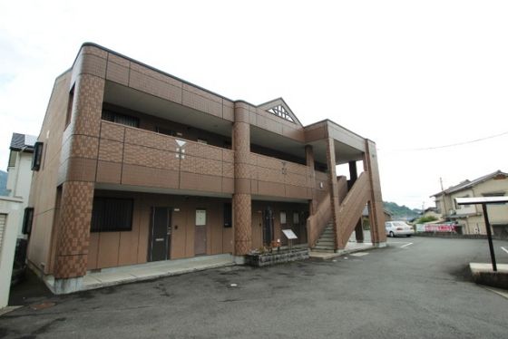ベーネ・ファミーユの外観画像
