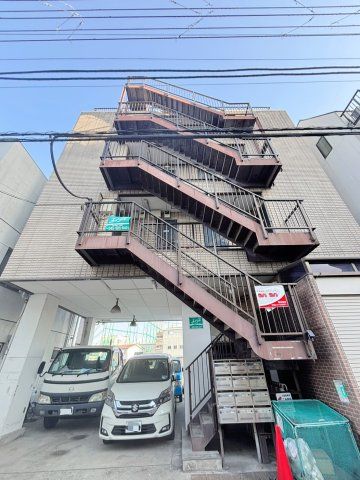 ミスターBビルの外観画像
