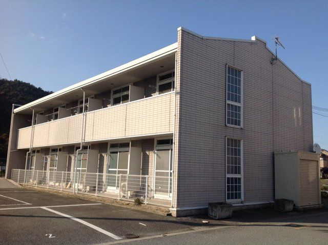 レオパレスグランディールの外観画像