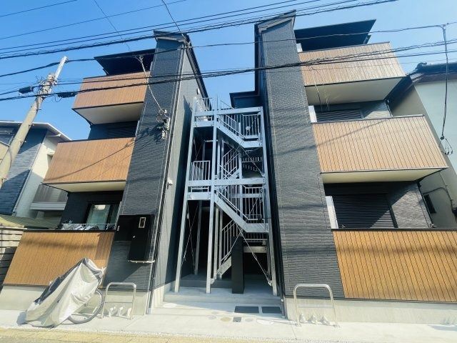 グラトゥーイトの外観画像