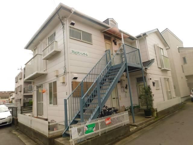 アルビオン・レザールの外観画像